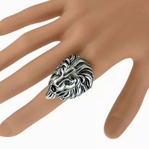 Lions head ring